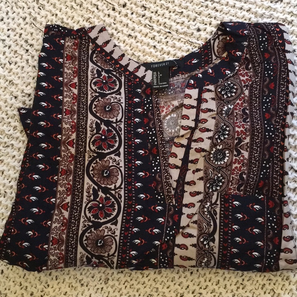 Spring Detailed Dress - Picture 3 of 4